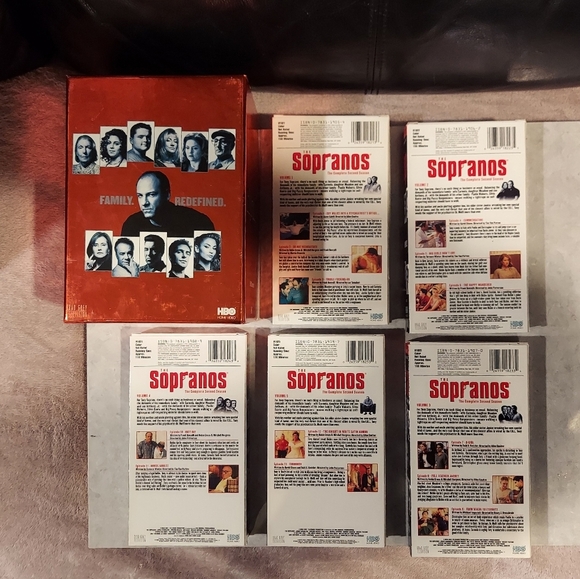 VINTAGE THE SOPRANOS 2000 COMPLETE SECOND SEASON VHS BOX SET 5 TAPES 13 EPISODES - Picture 4 of 7